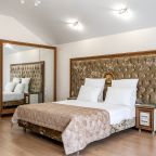 Апартаменты (Люкс двухкомнатный), Отель Сенатор