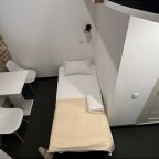 Трёхместный и более (Трехместный с двуспальной и раскладной кроватью), Отель Лофт на Крымской