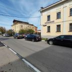Городская парковка, Отель Черниковский