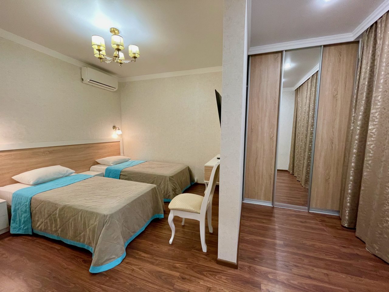 Отель allura all inclusive. Аллюр м-111. Гостиница аллюр владивосток. Гостиница аллюр владивосток. Отель аллюр сочи.
