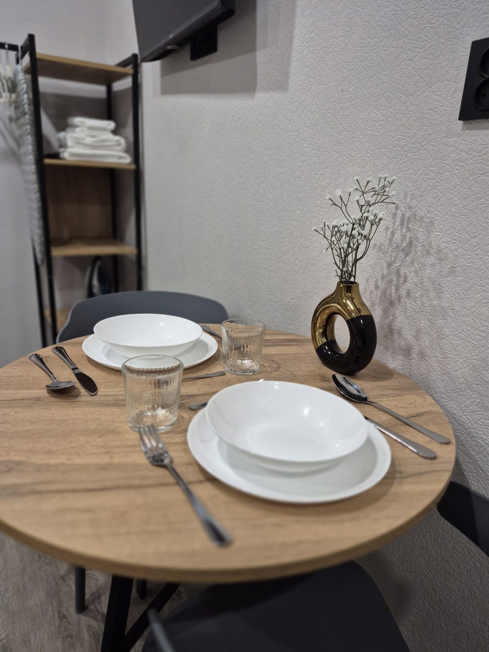 Столовые приборы