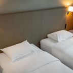 Двухместный (Стандарт с видом на город с двумя раздельными кроватями), Отель Cosmos Omsk Hotel