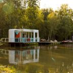 Своя ухоженная территория, Отель New Riga Village