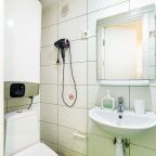 Трехместный (Апартаменты с видом на город (номер 4)), Апартаменты ROOMSTAY Садовая