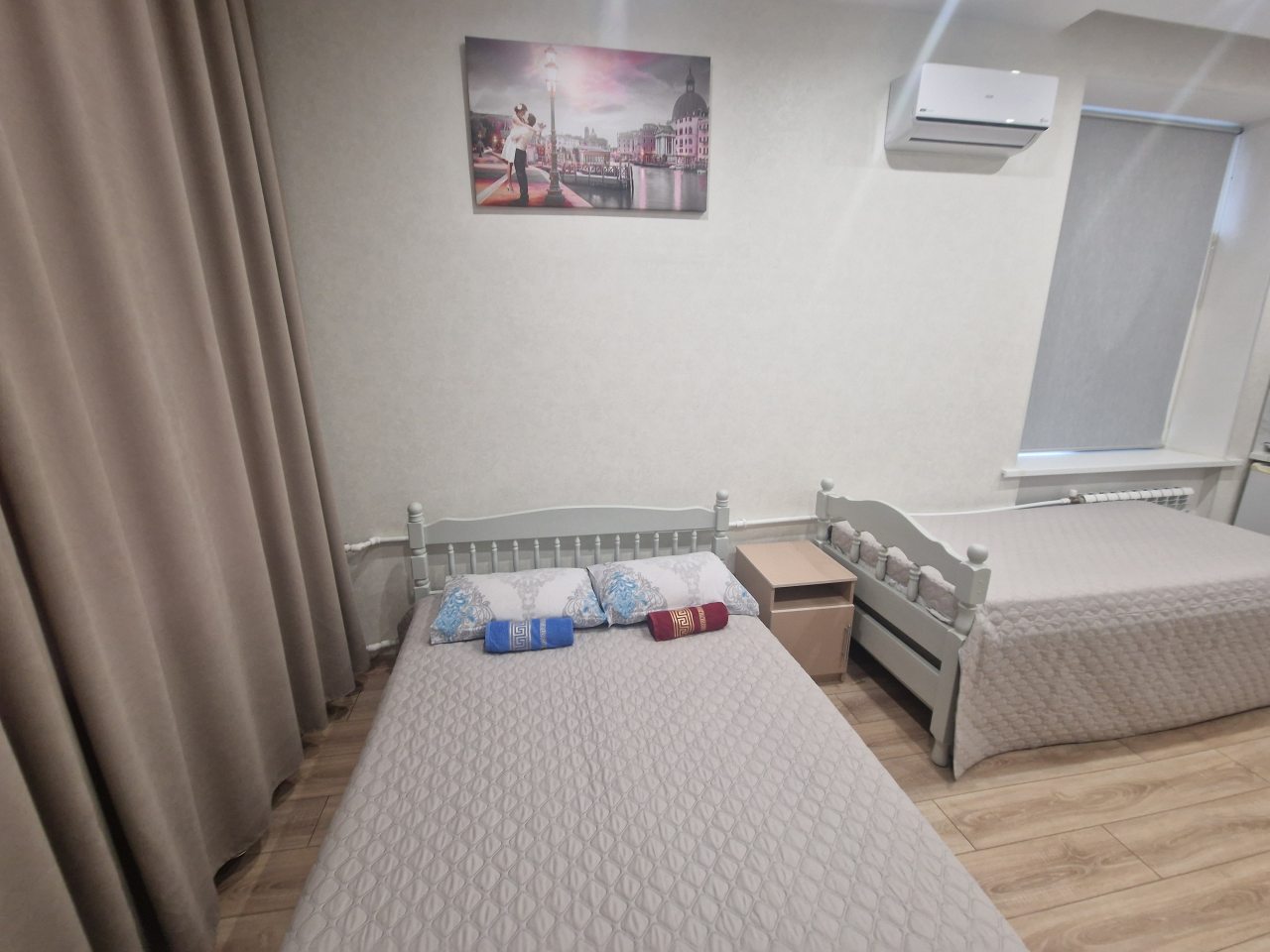 двуспальная кровать