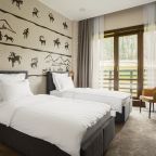 Двухместный (Стандарт Плюс в корпусе Центра Алтайского Здоровья), Загородный отель Cosmos Collection Altay Resort