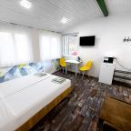 Апартаменты (С балконом), Гостевой дом Прованс