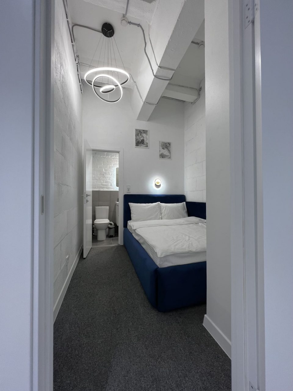 Двухместный (Двухместный Улучшенный номер с двуспальной кроватью) отеля White Place, Владивосток