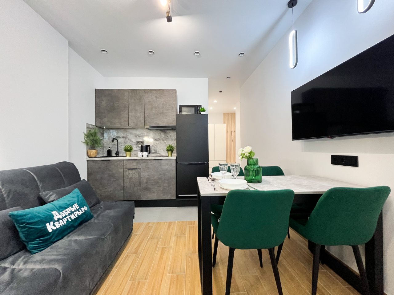 Апартаменты (В ЦЕНТРЕ со свежим ремонтом), Апартаменты Добрые квартиры на Соколова 68