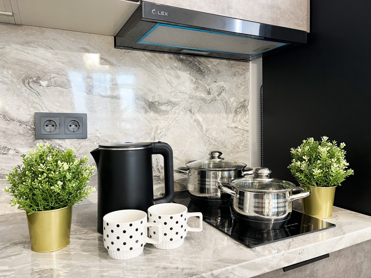 Апартаменты (В ЦЕНТРЕ со свежим ремонтом), Апартаменты Добрые квартиры на Соколова 68