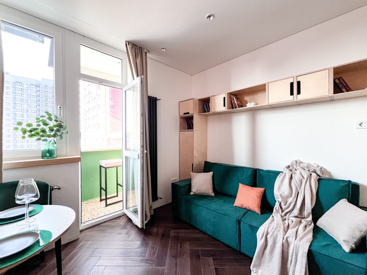 Апартаменты (Очаровательная студия с лоджией), Апартаменты Добрые квартиры на Соколова 68