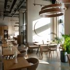 Cлужба room service, Отель SMILE