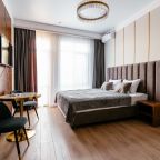 Апартаменты (Улучшенная студия с балконом #1), Апарт-отель House