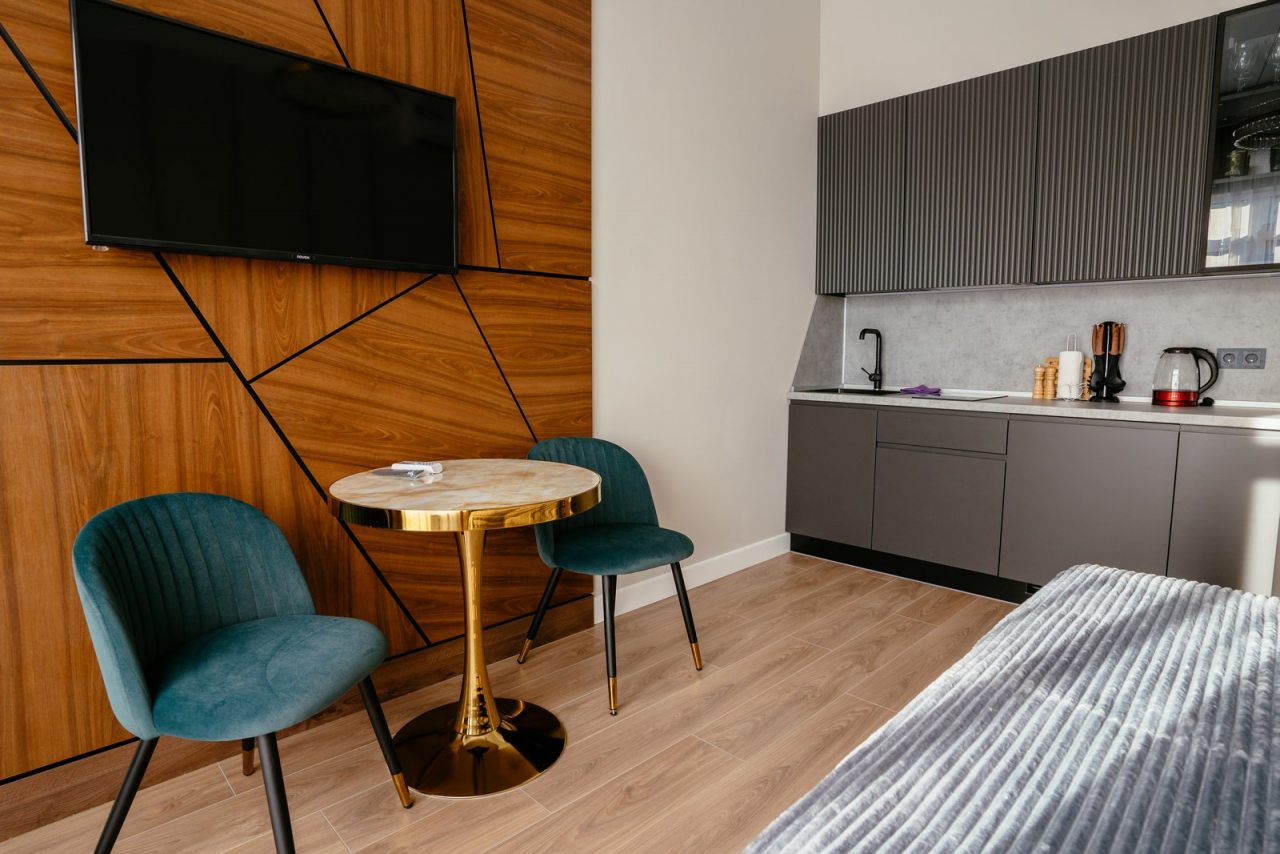 Апартаменты (Улучшенная студия с балконом #2), Апарт-отель House