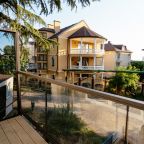 Апартаменты (Улучшенная студия с балконом #2), Апарт-отель House