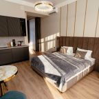 Апартаменты (Улучшенная студия с балконом #2), Апарт-отель House