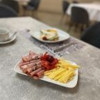 Завтрак, Гостиница Павловъ