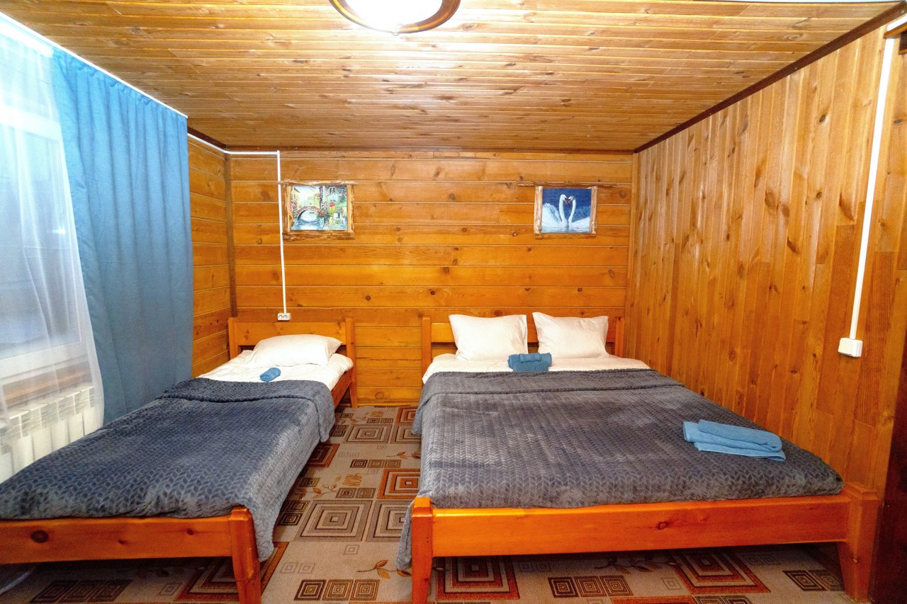 Трехместный (Эконом), База отдыха Ёлки