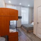 Четырехместный (Улучшенный номер № 6, 7), Hotel 812