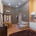 Полулюкс (Улучшенный семейный номер №12), Hotel 812