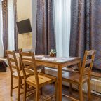 Полулюкс (Улучшенный семейный номер №12), Hotel 812