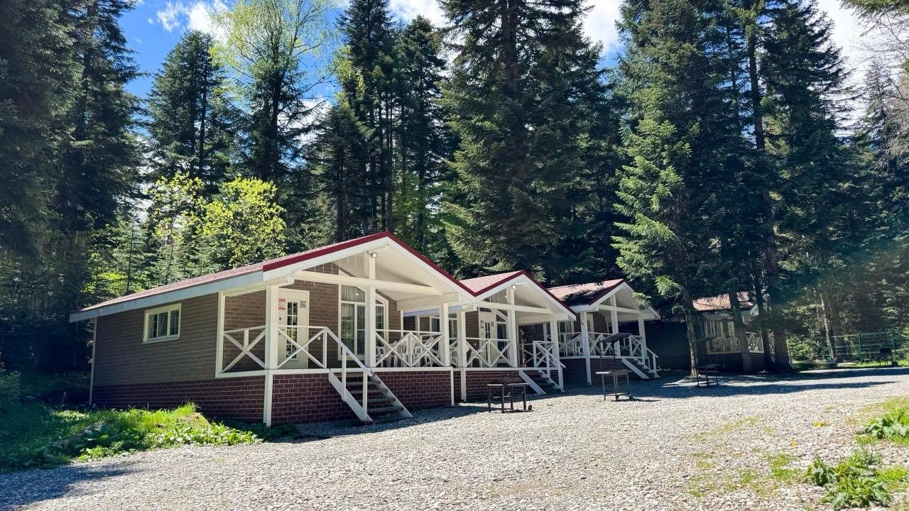 Объект находится в горах, База отдыха ПИХТА-ПАРК