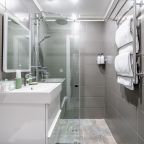 Санузел номера Red