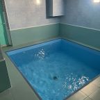 Собственный теплый бассейн в шале