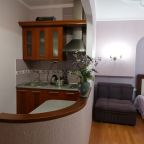 Апартаменты (Апартаменты, Стадия, "Фиолетовый", с мини-кухней, 2 этаж), Гостевой дом Акварель