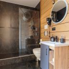 Коттедж (VIP Семейный  (растопка купели не включена в стоимость)), Коттедж Opushka house