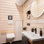 Коттедж (С одной спальней и баней (растопка бани и чана не включены в стоимость)), Коттедж Black Village Family