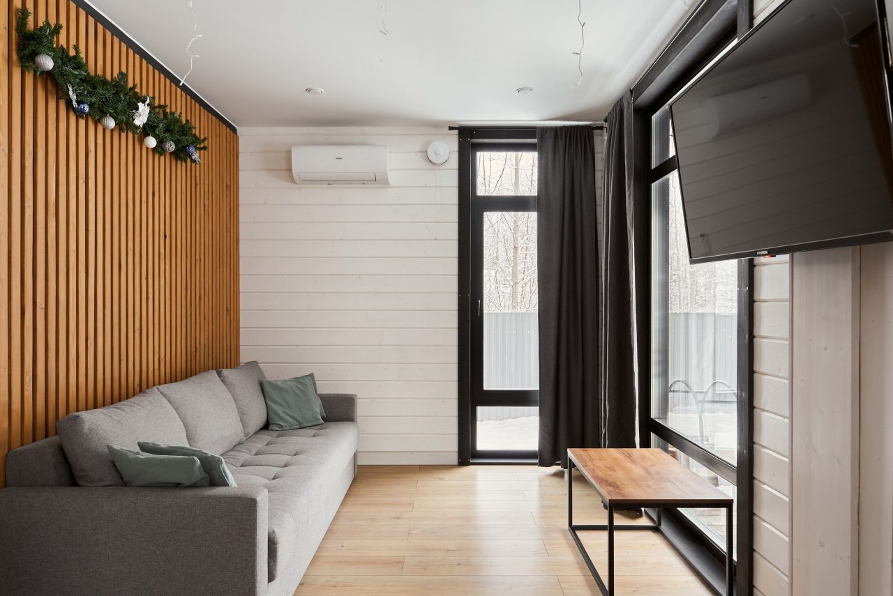 Коттедж (С одной спальней и сауной (растопка банного чана не включена в стоимость)), Коттедж Opushka house