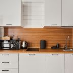 Коттедж (С одной спальней и сауной (растопка банного чана не включена в стоимость)), Коттедж Black Village Family