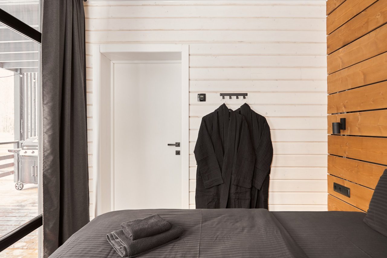 Коттедж (С одной спальней (растопка банного чана не включена в стоимость)), Коттедж Opushka house