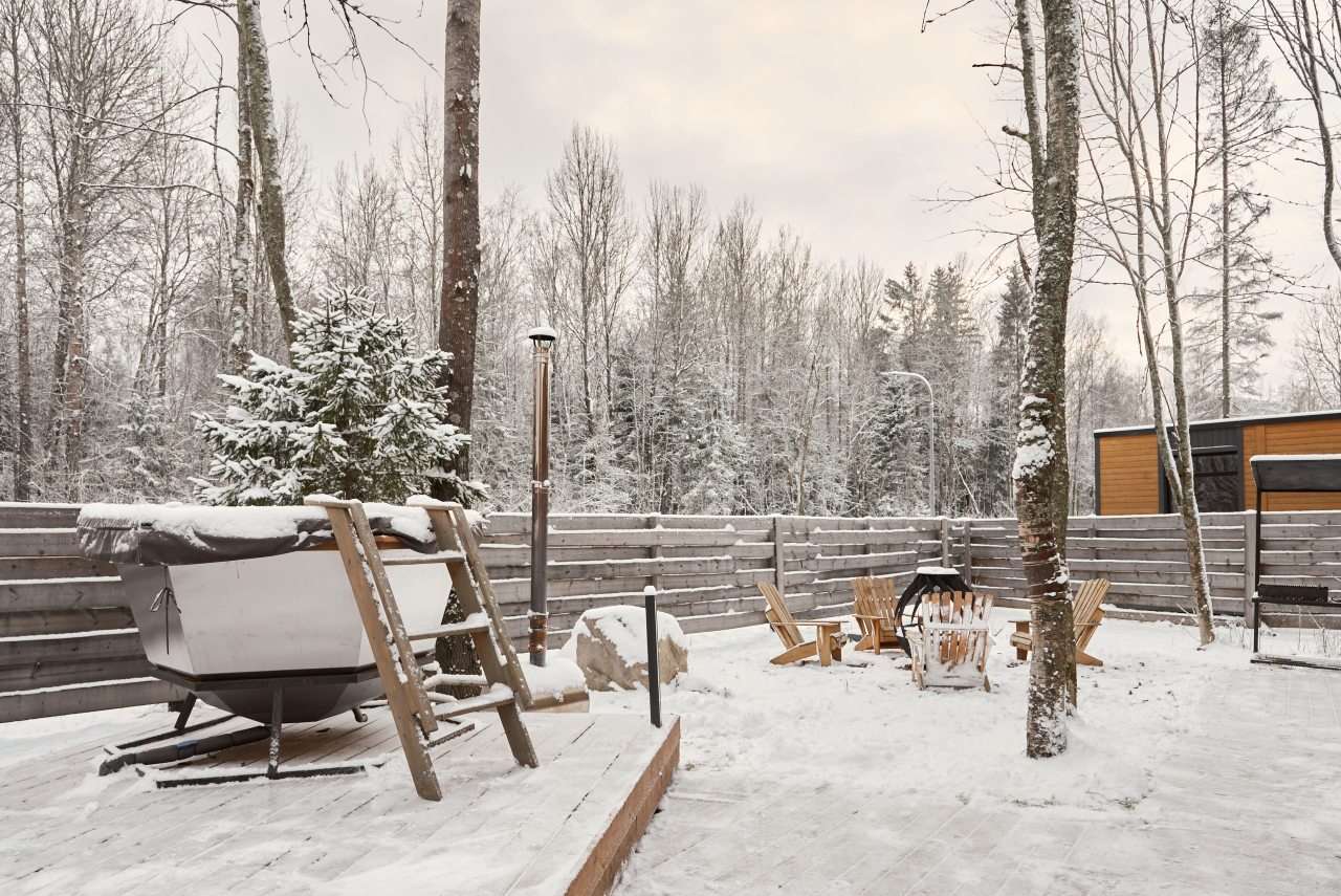 Коттедж (С одной спальней (растопка банного чана не включена в стоимость)), Коттедж Opushka house