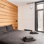 Коттедж (С одной спальней (растопка банного чана не включена в стоимость)), Коттедж Black Village Family