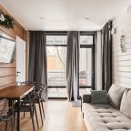 Коттедж (С одной спальней (растопка банного чана не включена в стоимость)), Коттедж Black Village Family