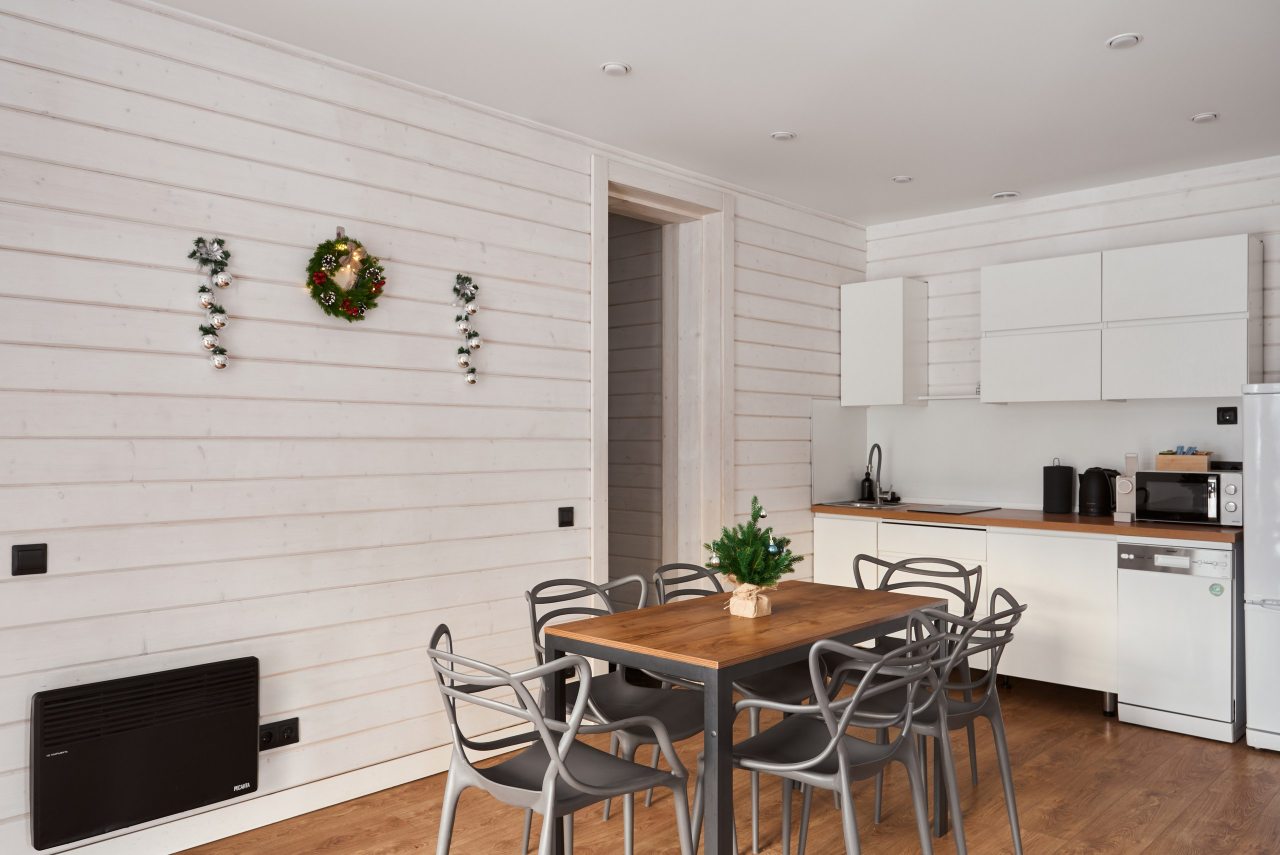 Коттедж (С двумя спальнями и баней  (растопка бани и чана не включена в стоимость)), Коттедж Opushka house