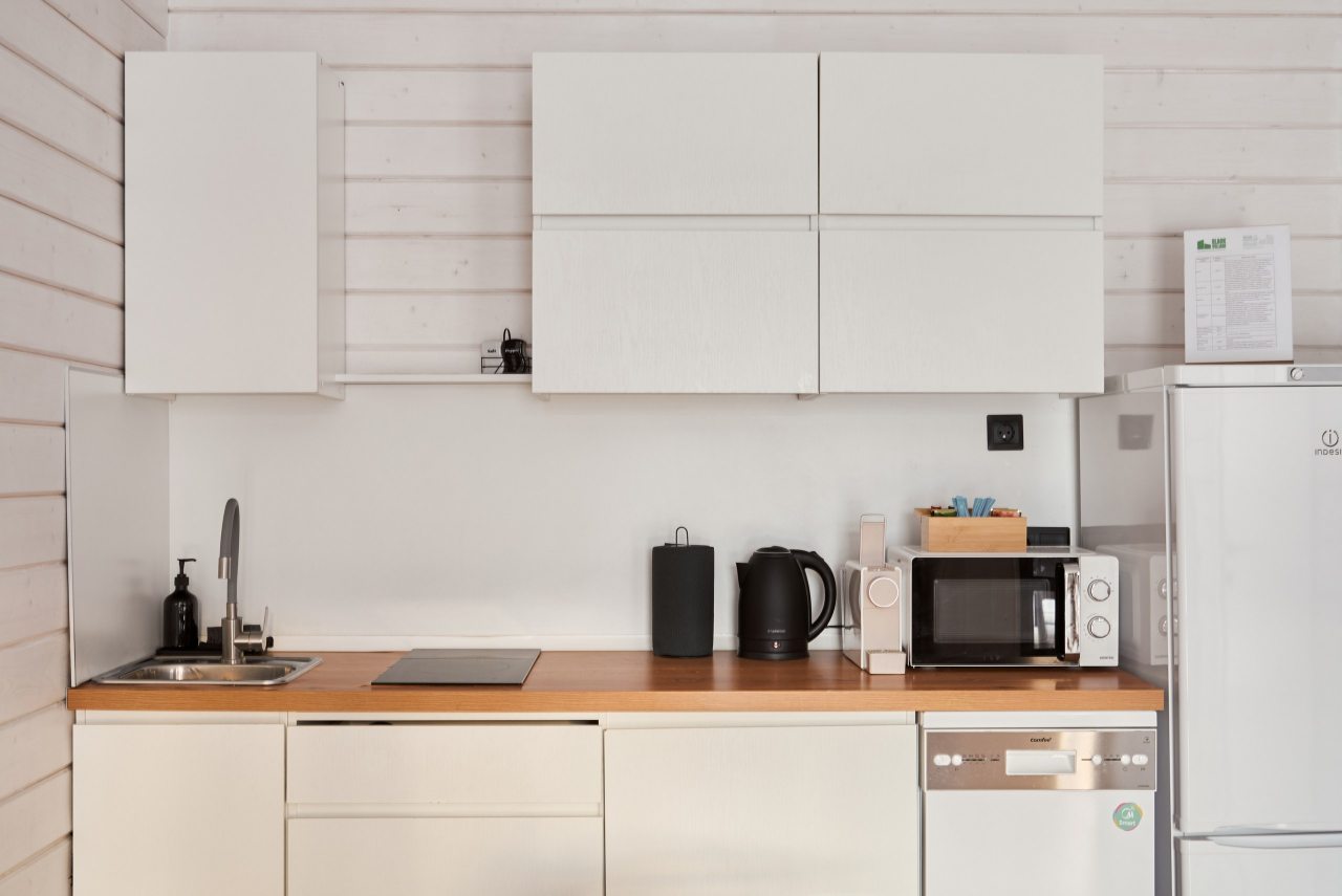 Коттедж (С двумя спальнями и баней  (растопка бани и чана не включена в стоимость)), Коттедж Opushka house