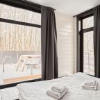 Коттедж (С двумя спальнями (растопка купели не включена в стоимость)), Коттедж Black Village Family