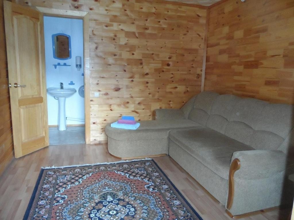 Двухместный (Двухместный номер Делюкс с 1 кроватью и душем) кемпинга Центр активного отдыха Колобок, Усть-Кокса