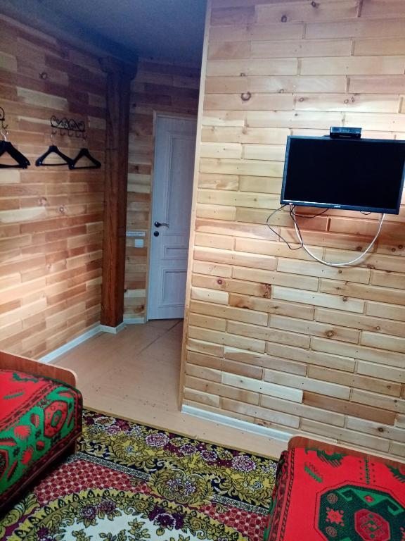 Двухместный (Двухместный номер с 2 отдельными кроватями и ванной комнатой) кемпинга Центр активного отдыха Колобок, Усть-Кокса