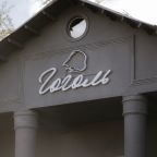 Нас легко можно найти по вывеске (ночью она светится)