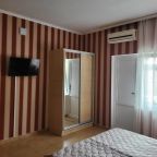 Апартаменты (Апартаменты в центре Лоо), Гостевой дом У Сабрины