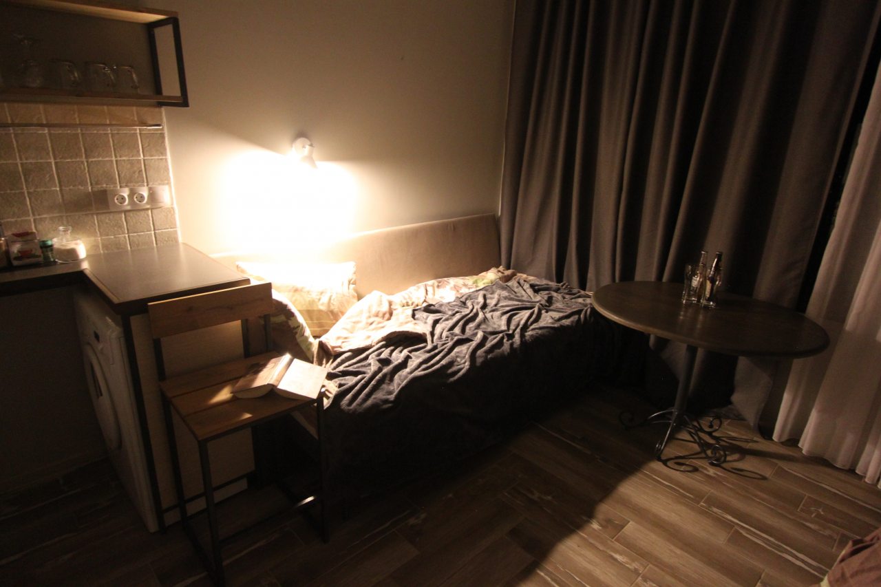 Трёхместный и более (Апартаменты - студия с раздельными кроватями и доп. местом на антресоли.) гостевого дома Бамбуковая Роща, Сочи
