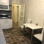 Апартаменты (на Еськова), Апартаменты На Еськова