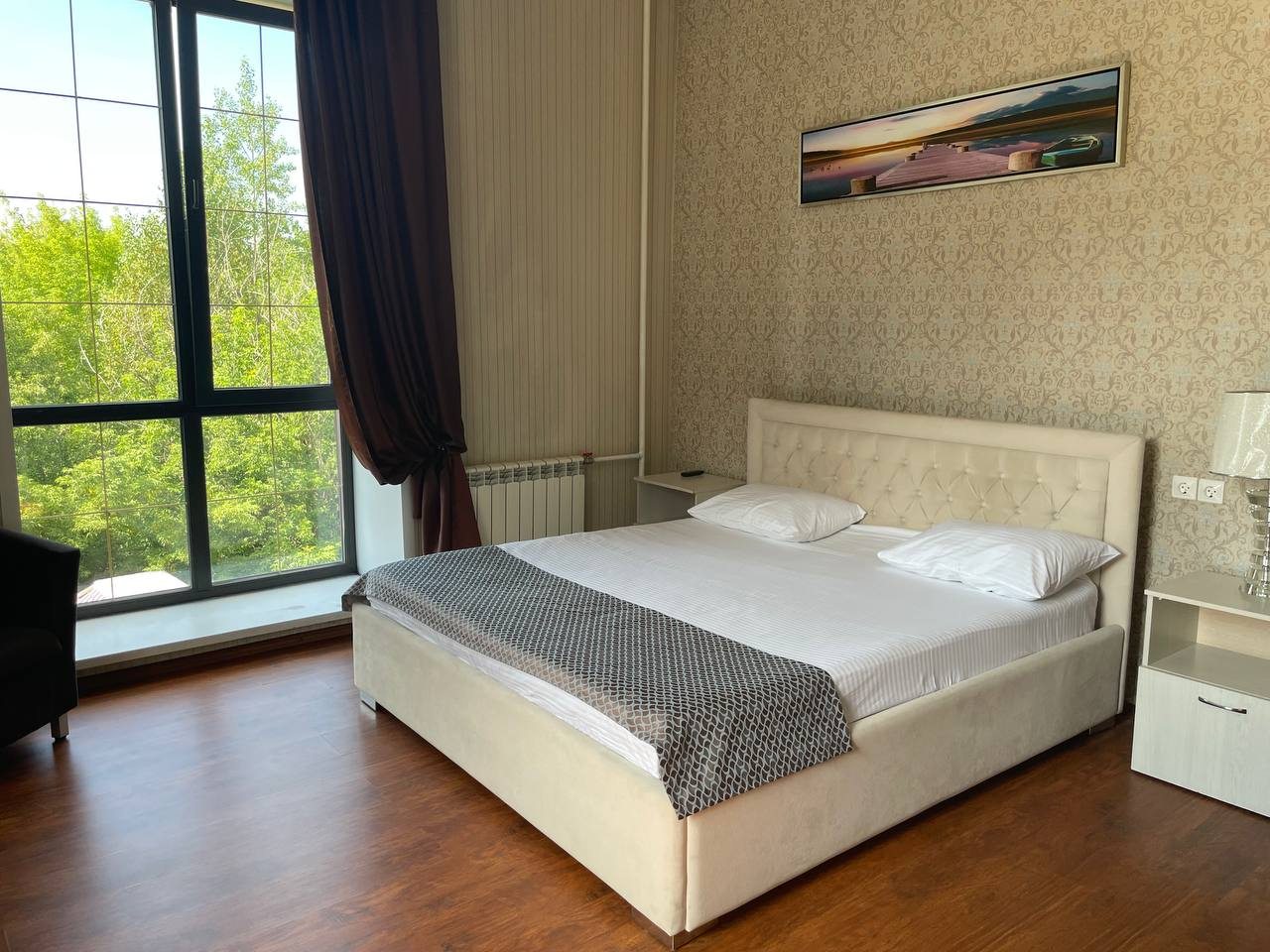 Двухместный (Стандарт с двуспальной кроватью) отеля Astra spa hotel, Новокузнецк