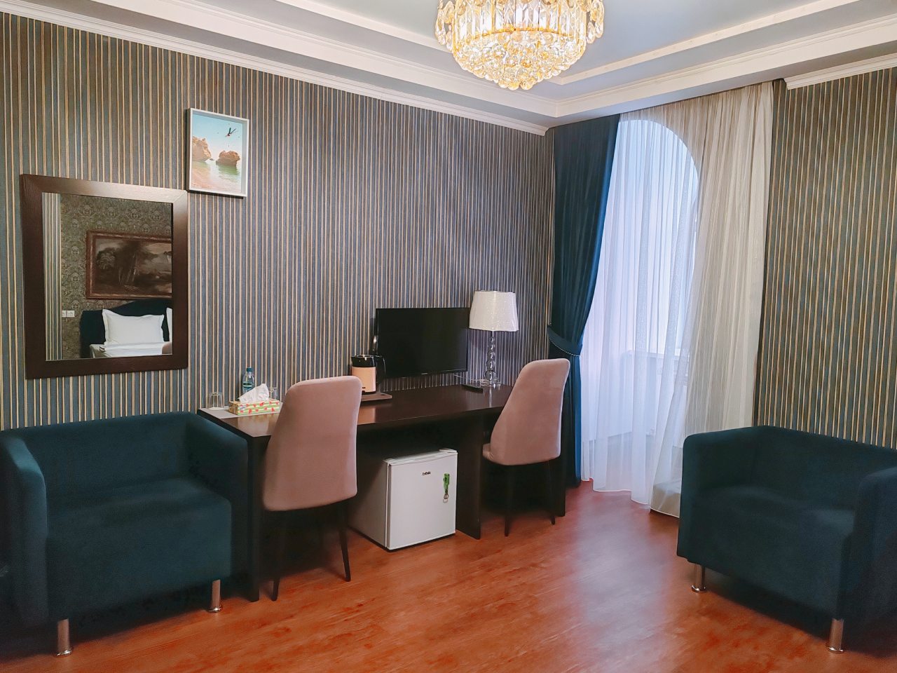 Люкс (Люкс с кроватью king size), Astra spa hotel