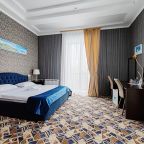 Полулюкс, Astra spa hotel