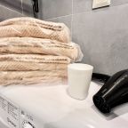 Люкс (Новгородская 1), Апартаменты С невероятным видом на реку Тура ВыДома